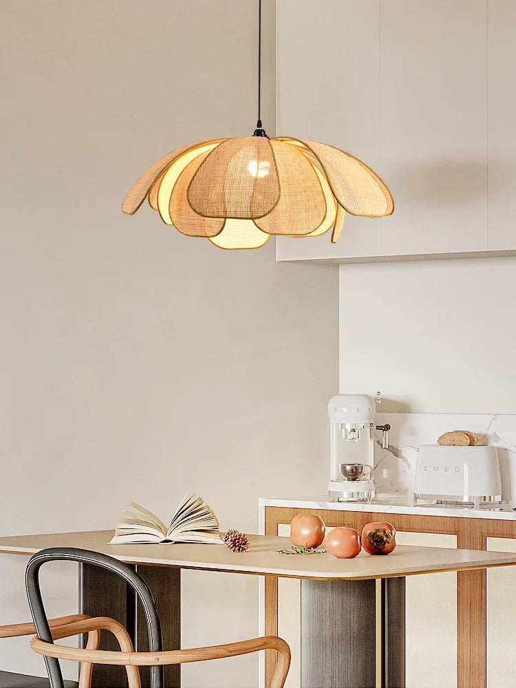 Suspension Fleur en Rotin – Grasse
