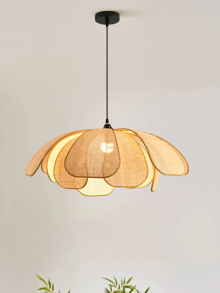 Suspension Fleur en Rotin – Grasse