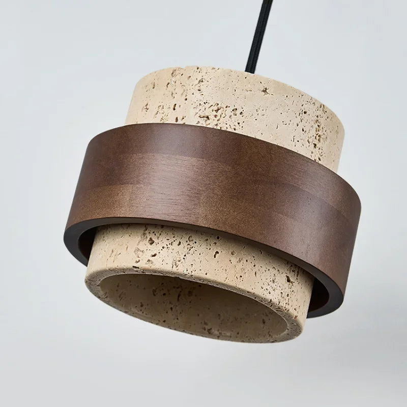 Suspension Travertin et Noyer – Lacoste