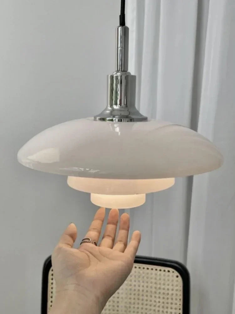 Suspension Danoise en Verre – Menton