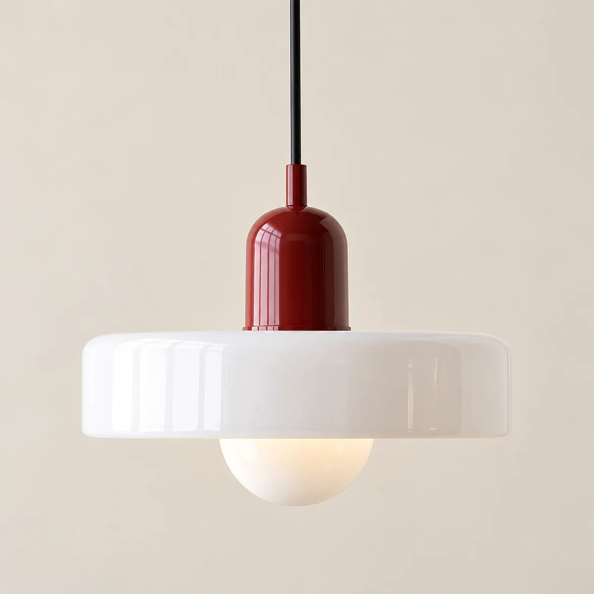 Suspension Vallauris bordeaux et blanc, bauhaus