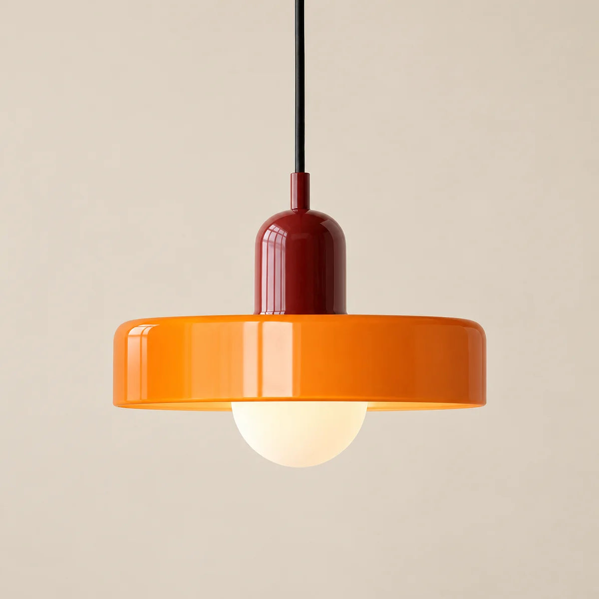 Suspension Vallauris bordeaux et orange, bauhaus