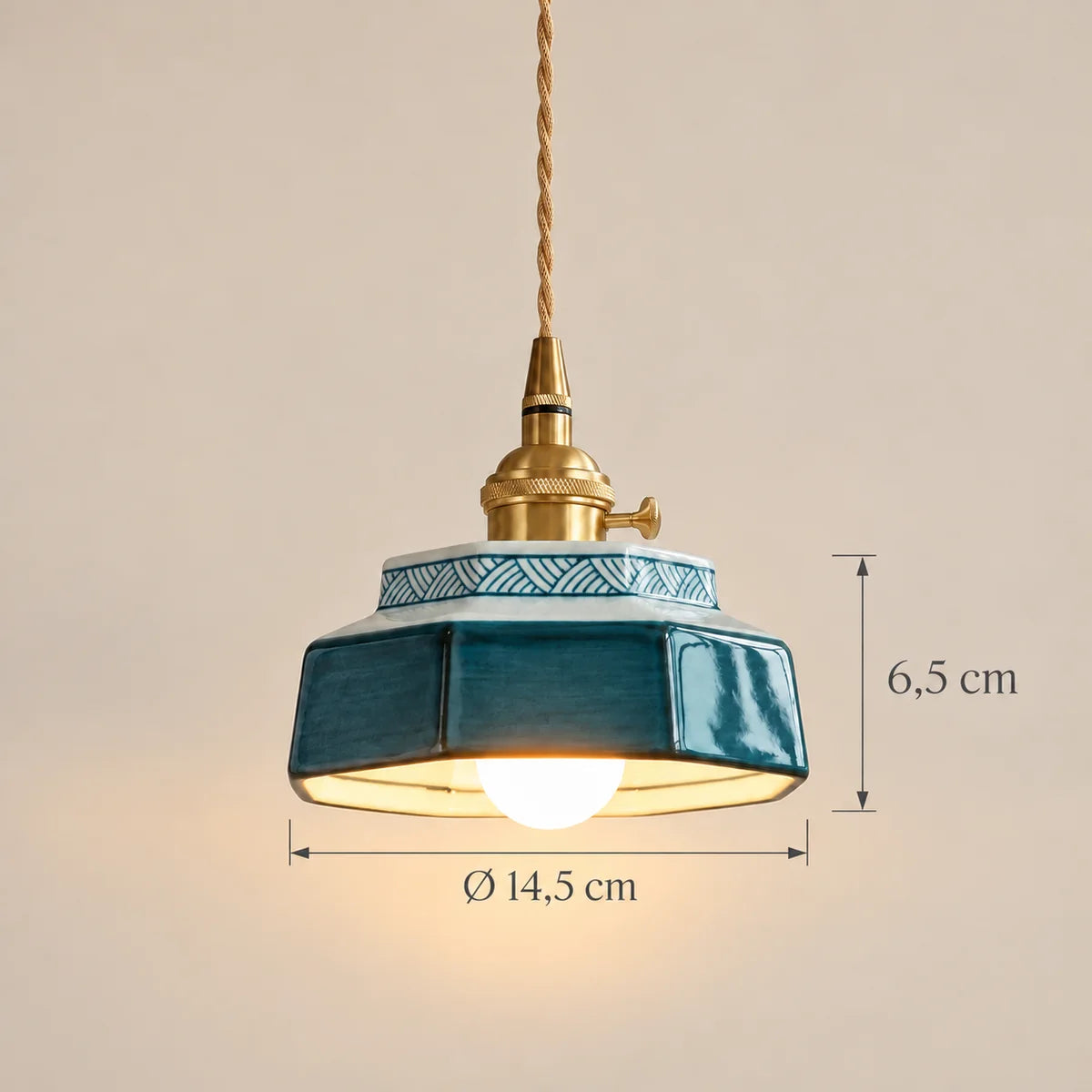Dimensions de la suspension Salernes bleu canard : Ø 14,5 cm, 6,5 cm