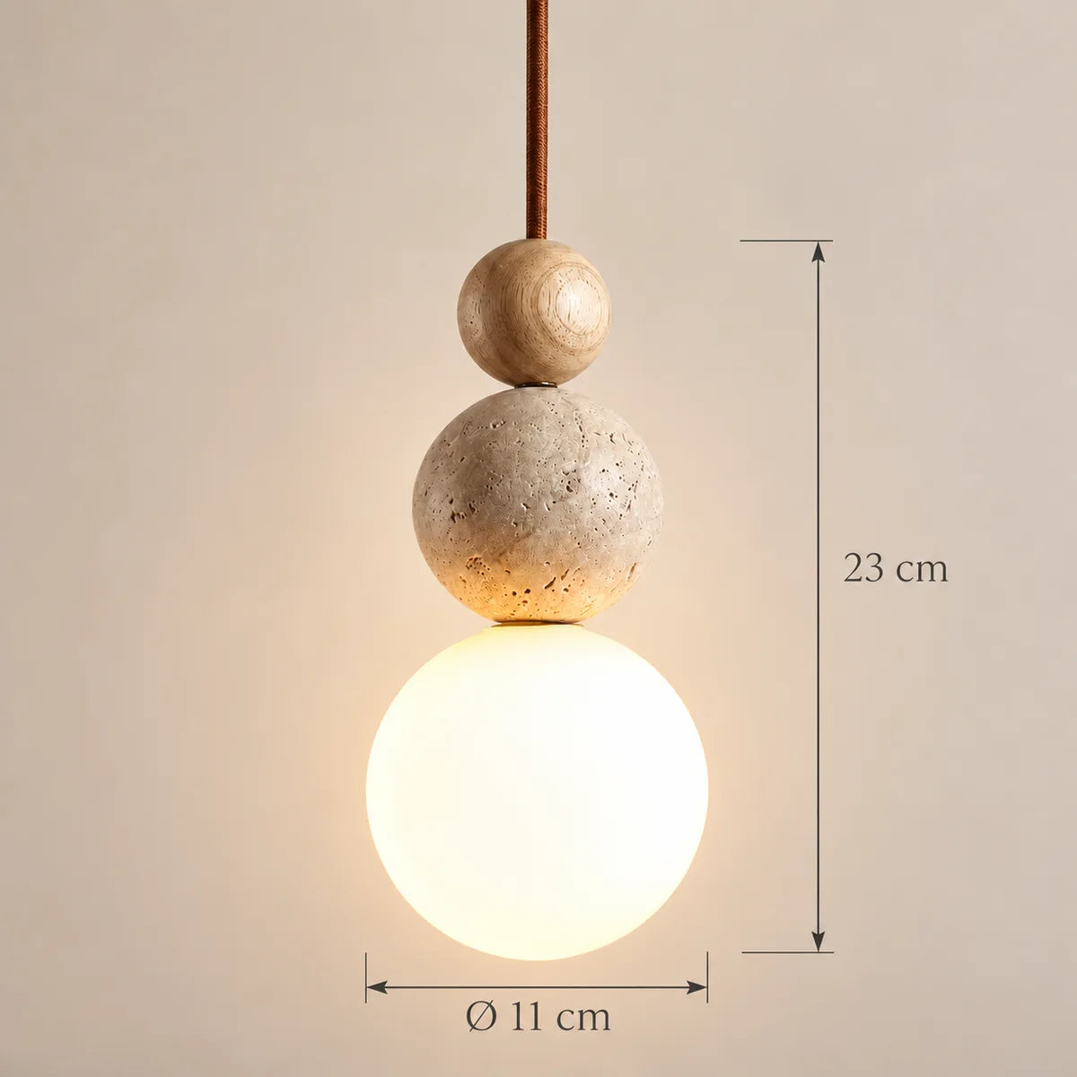 Dimensions de la suspension Moustiers bois clair : Ø 11 cm, 23 cm
